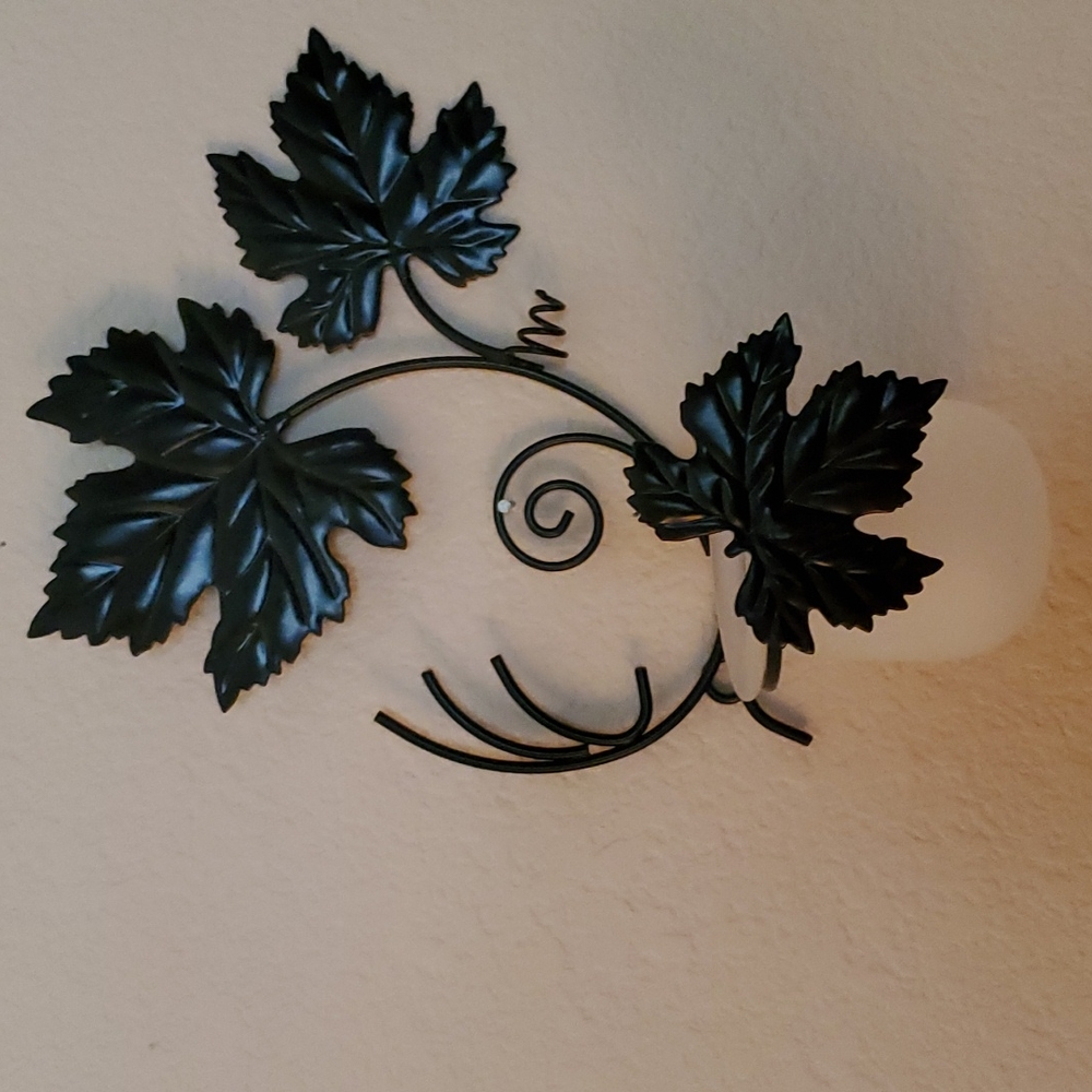 WALL HANGING CANDLE HOLDER